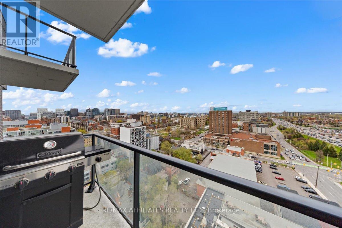 1408 - 203 Catherine Street