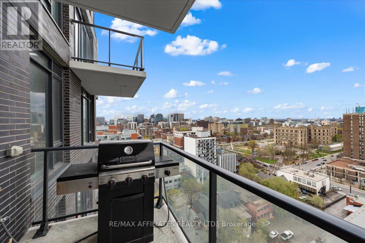 1408 - 203 Catherine Street