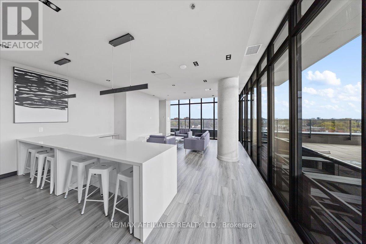 1408 - 203 Catherine Street