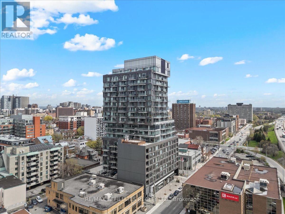 1408 - 203 Catherine Street