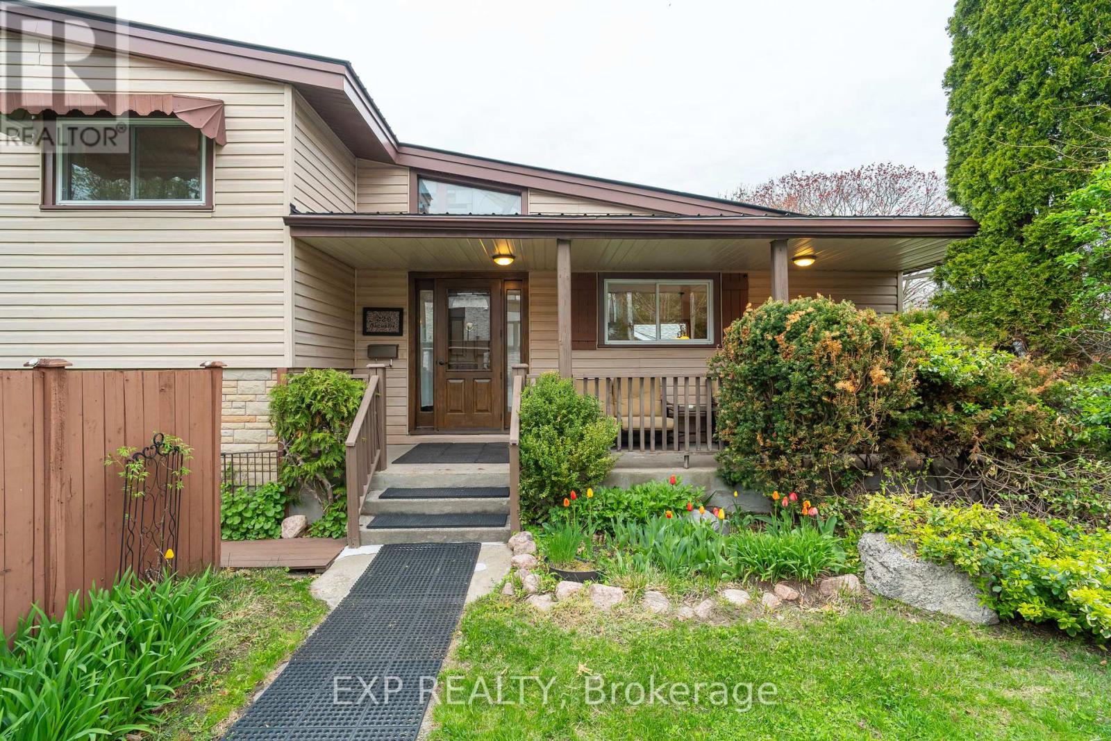 220 Ancaster Avenue