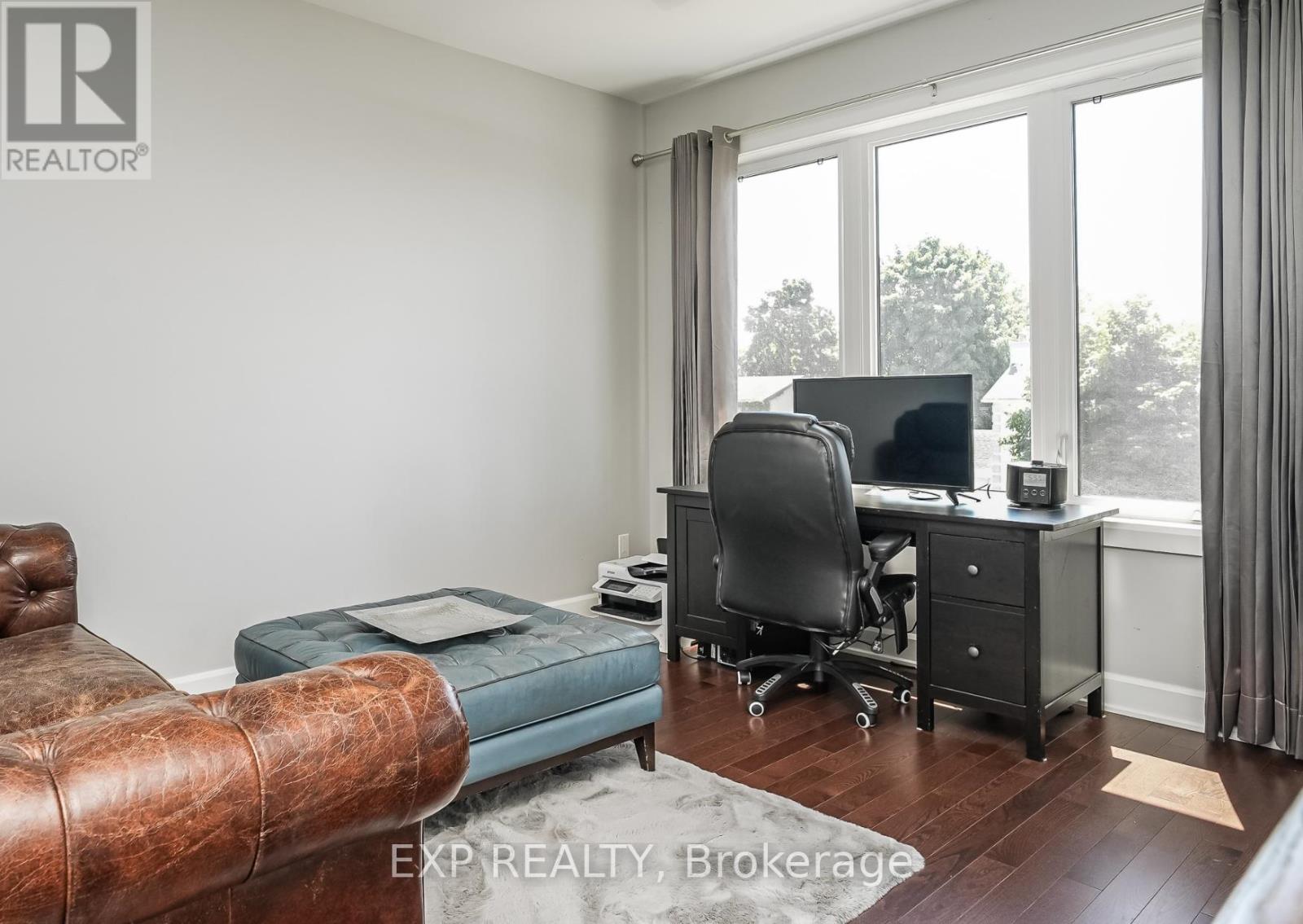 7 Phillip Drive