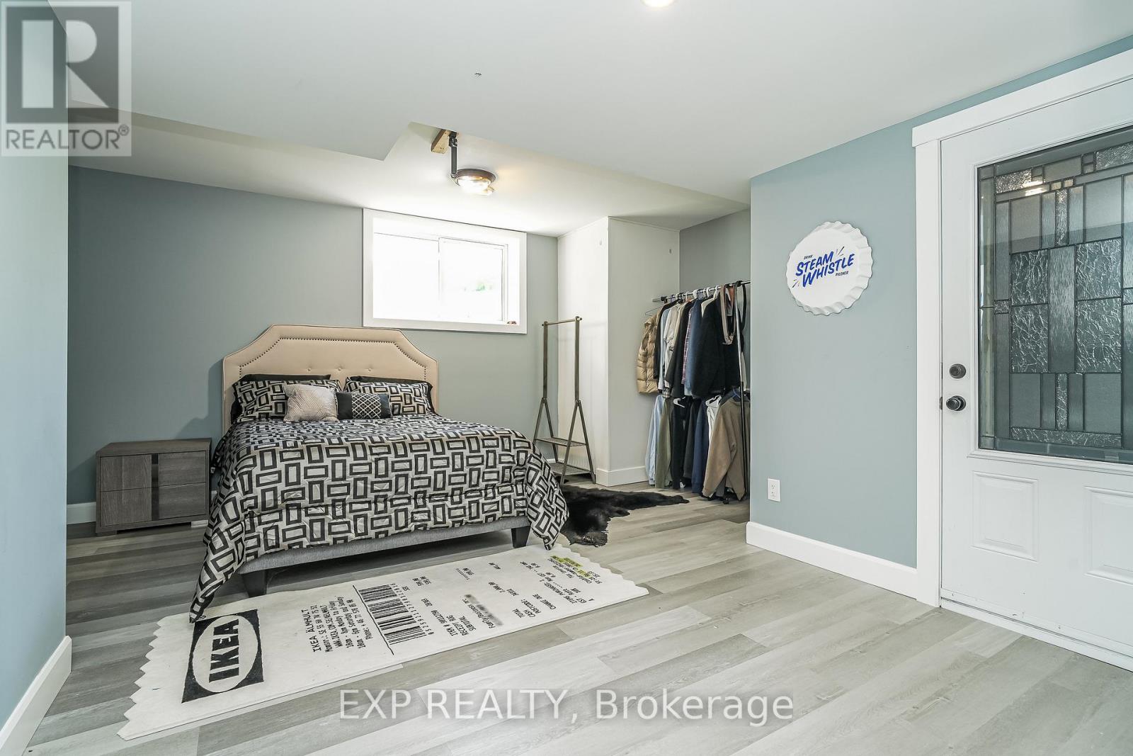 7 Phillip Drive