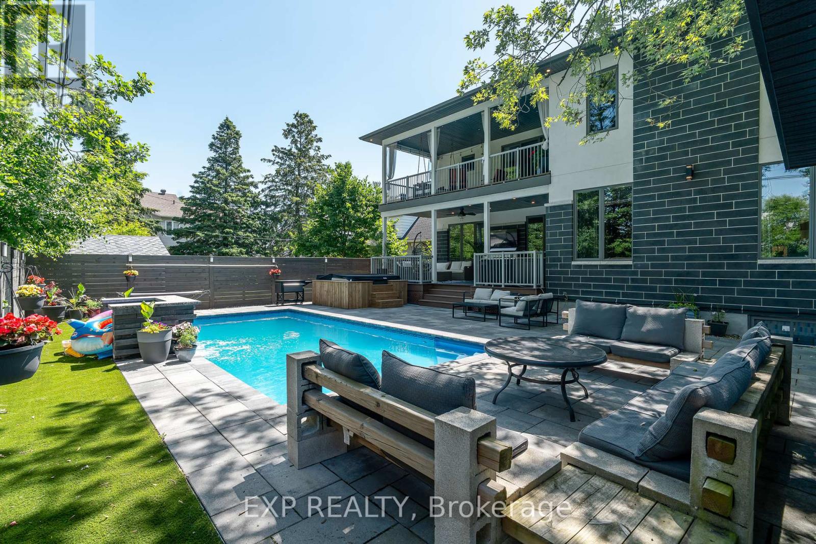 7 Phillip Drive