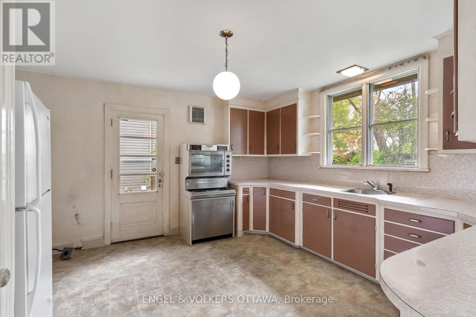 238 Island Park Drive