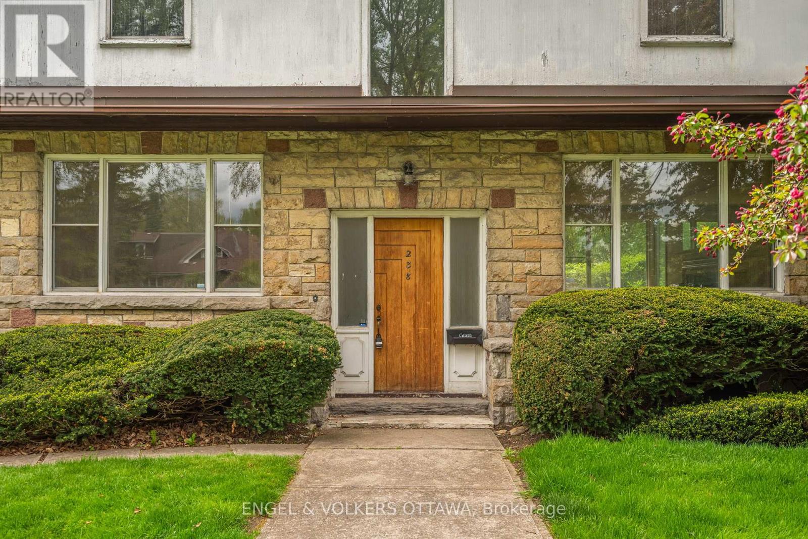238 Island Park Drive
