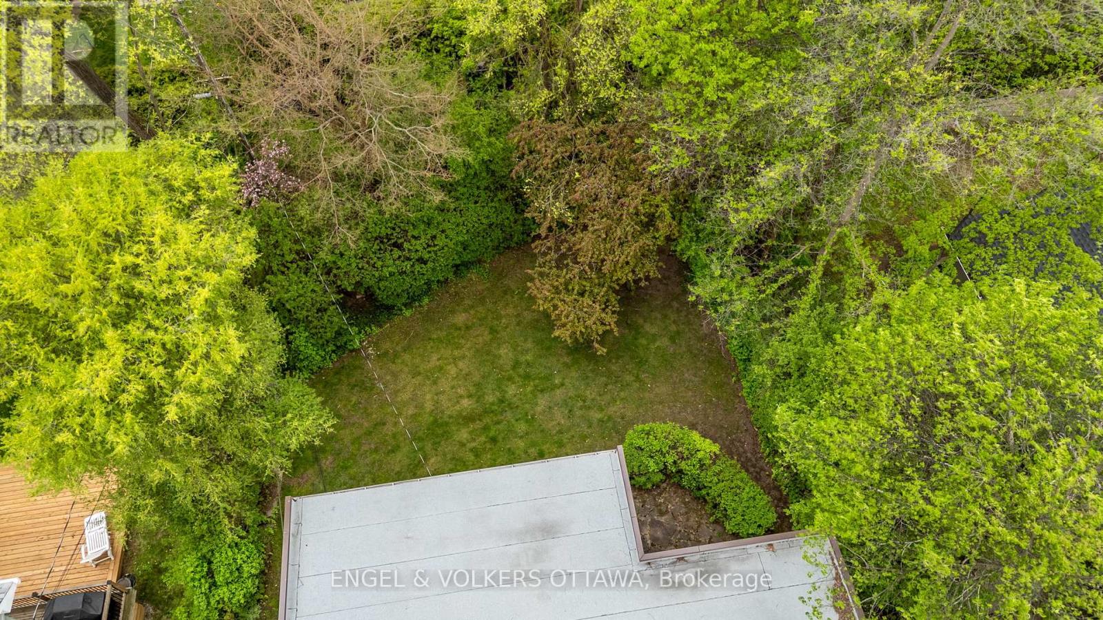 238 Island Park Drive