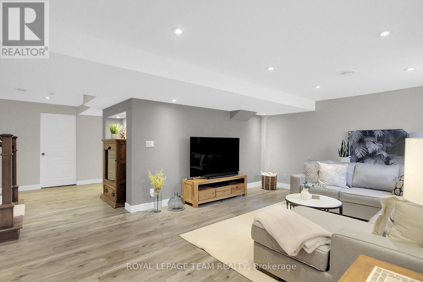 441 Blackleaf Drive