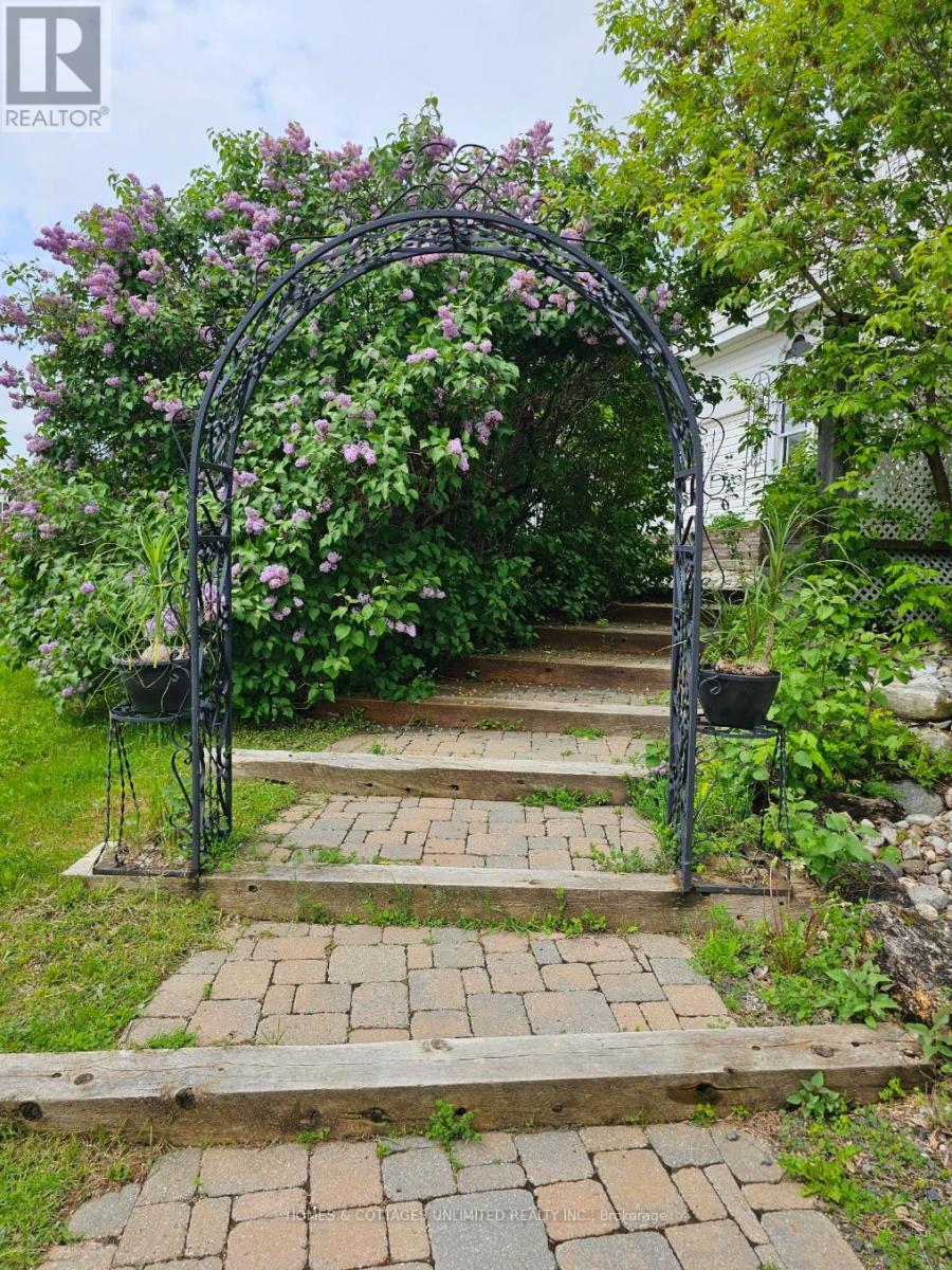 1131 3rd Conc Dalhousie Road