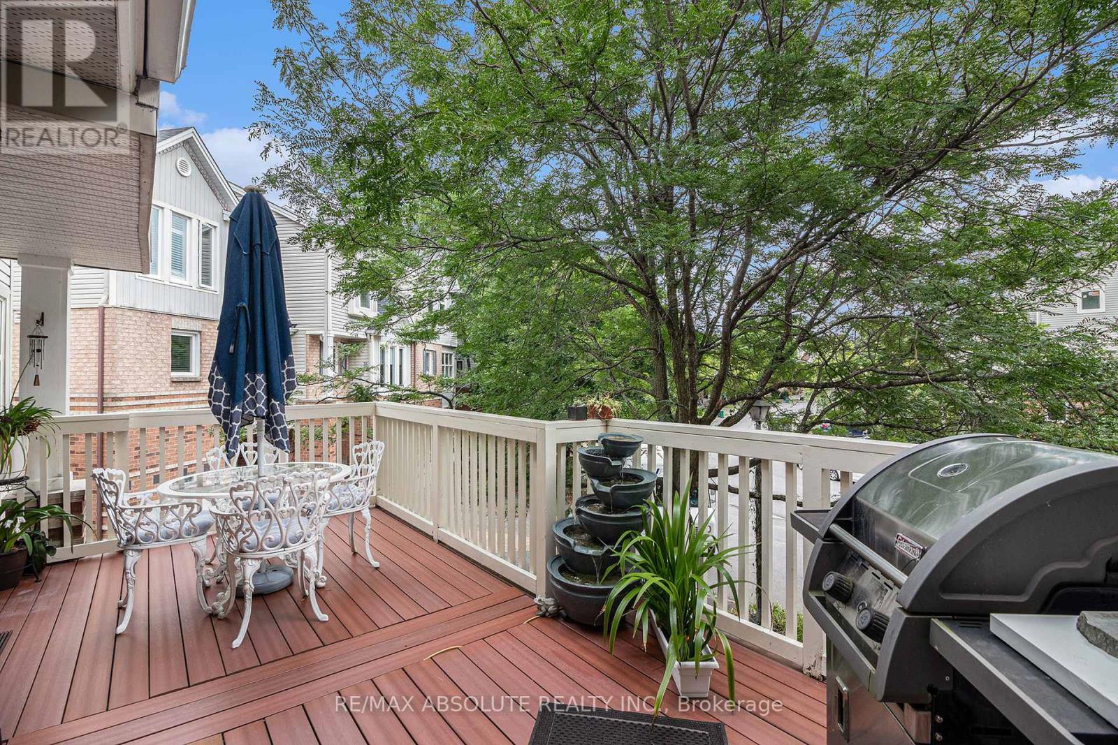 47 Robinson Avenue