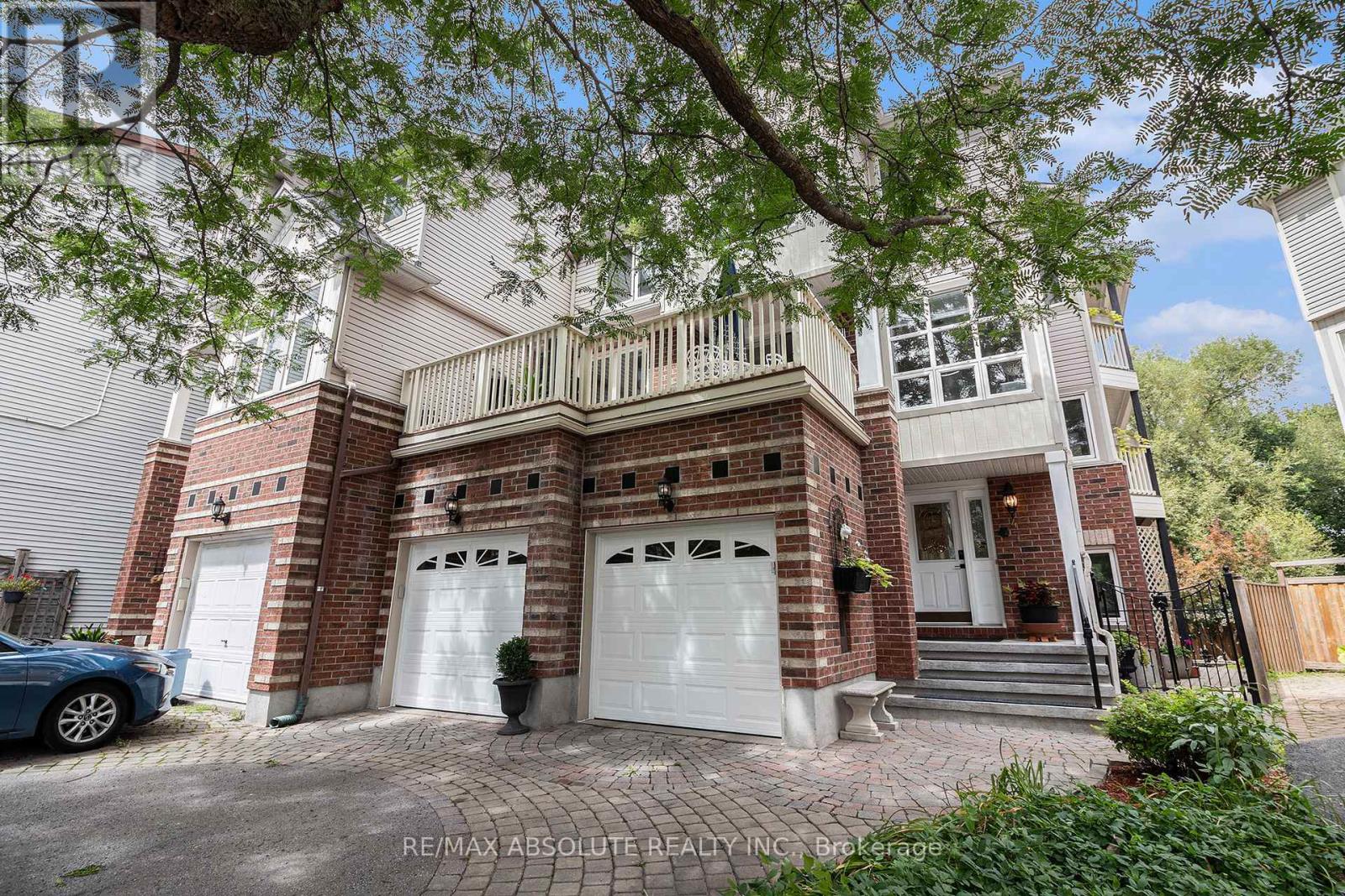 47 Robinson Avenue