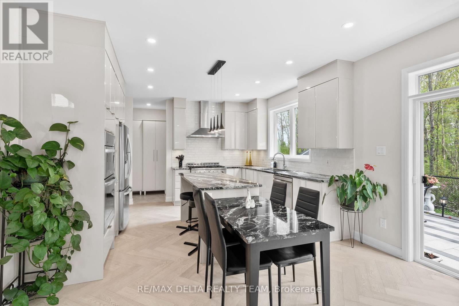 820 Mercier Crescent