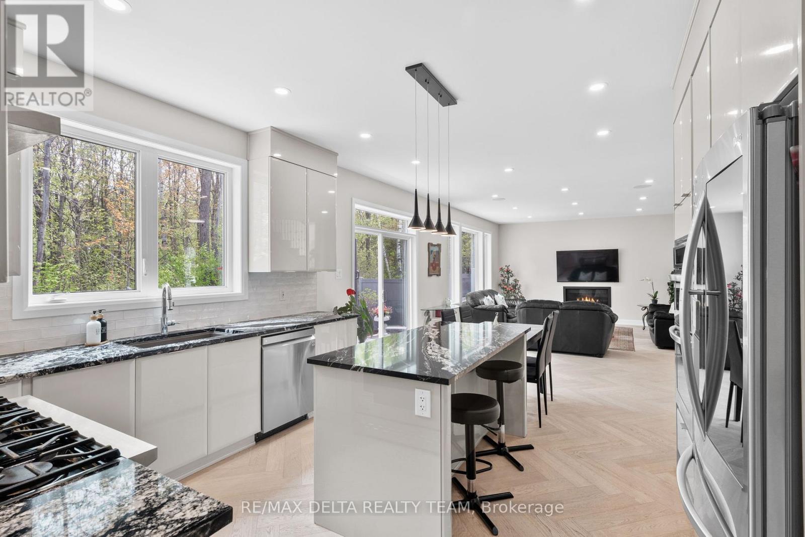 820 Mercier Crescent