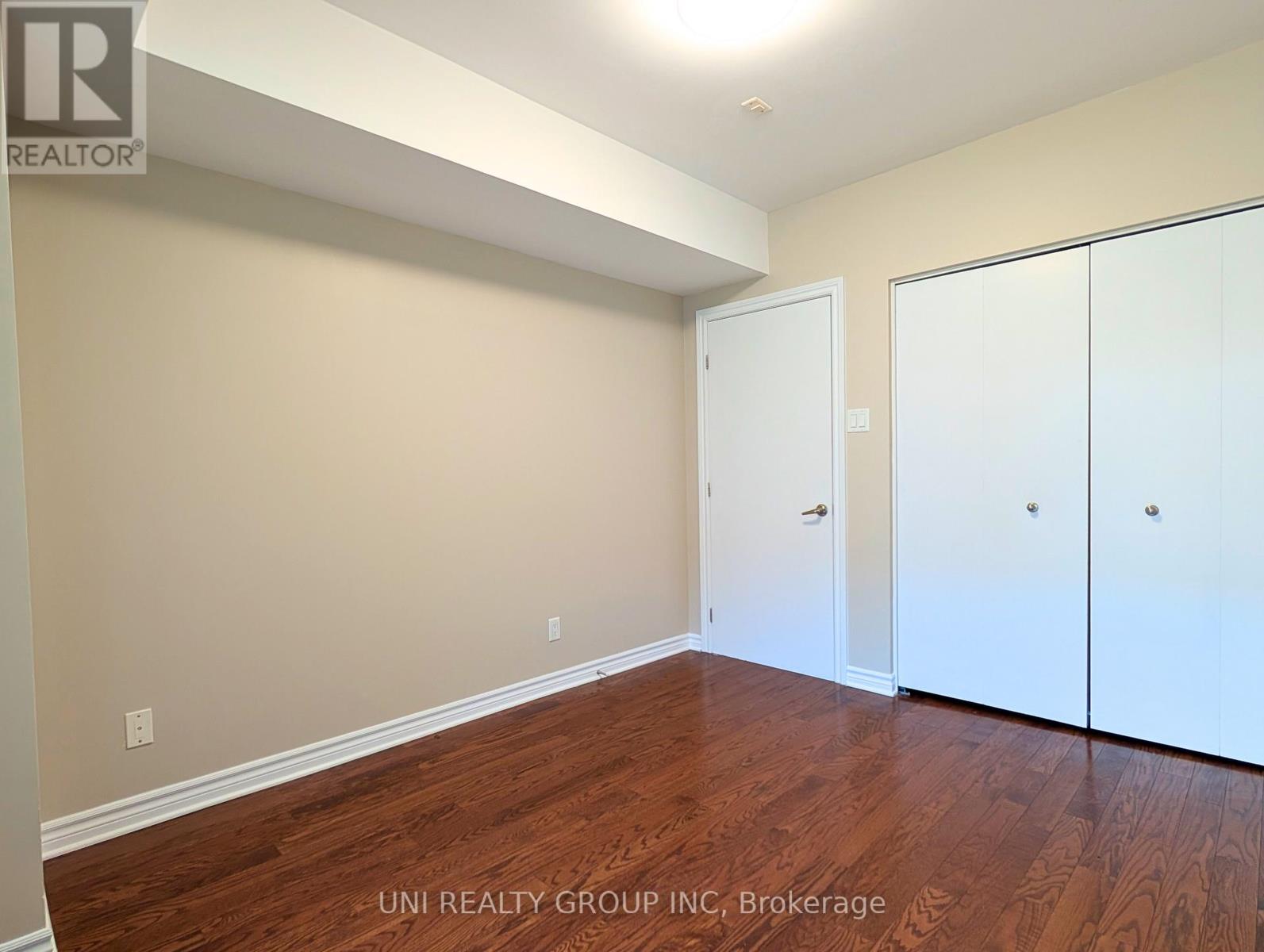 409 - 250 Lett Street
