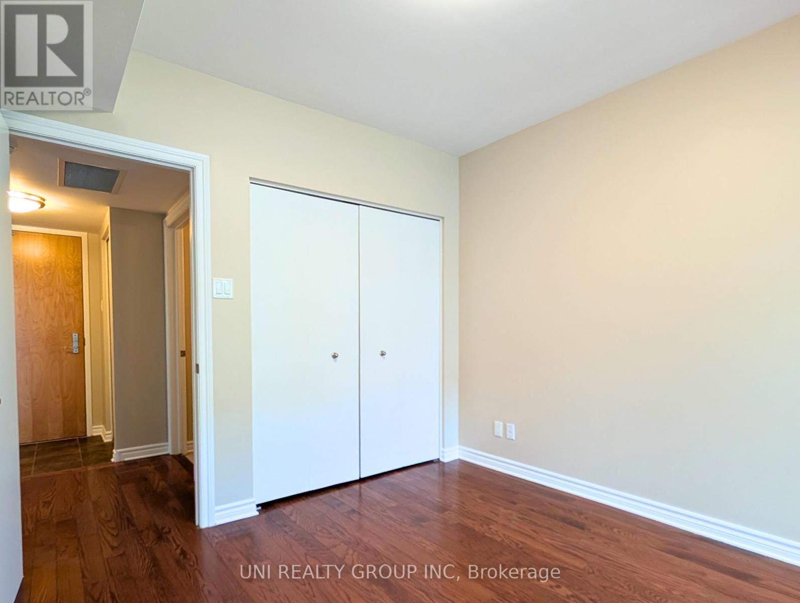 409 - 250 Lett Street