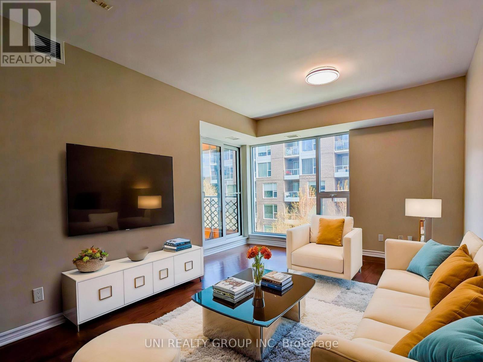 409 - 250 Lett Street