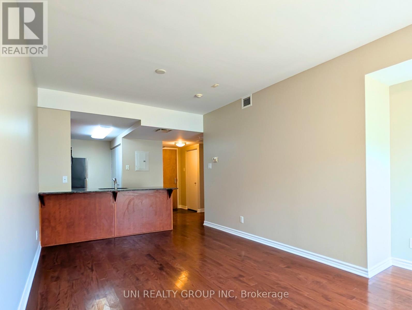 409 - 250 Lett Street