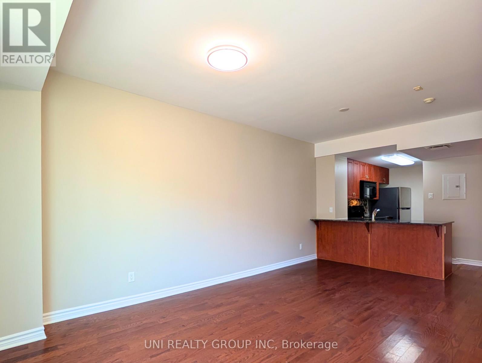 409 - 250 Lett Street