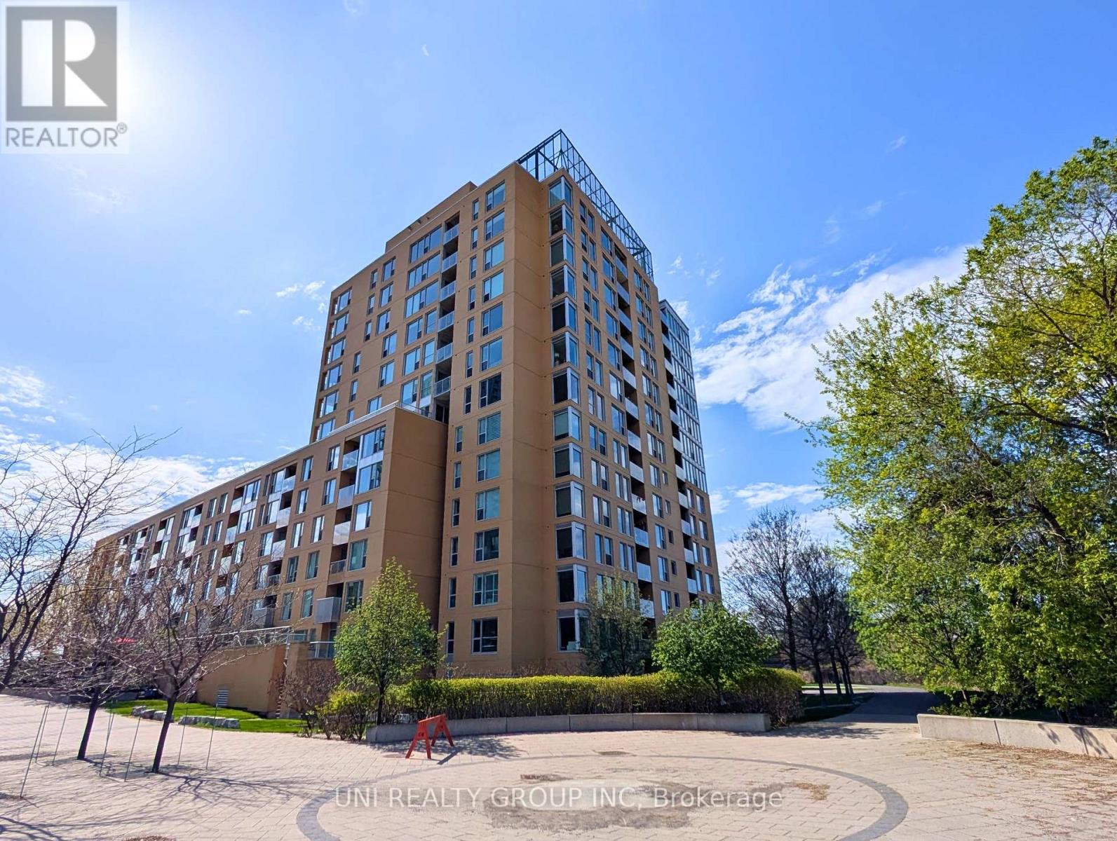 409 - 250 Lett Street