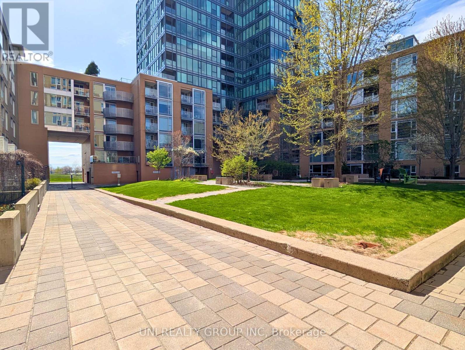 409 - 250 Lett Street