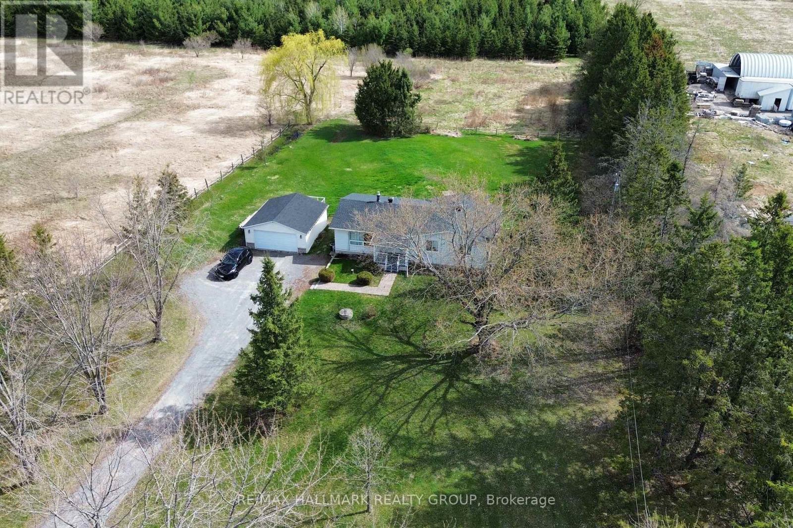 3756 Dunrobin Road