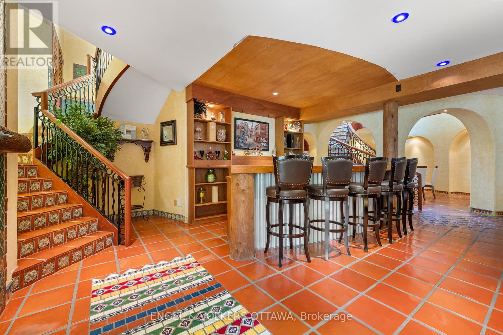 6 Cypress Gardens