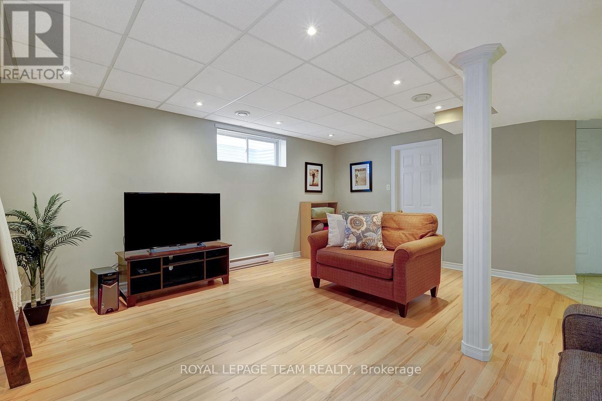 118 Oakfield Crescent