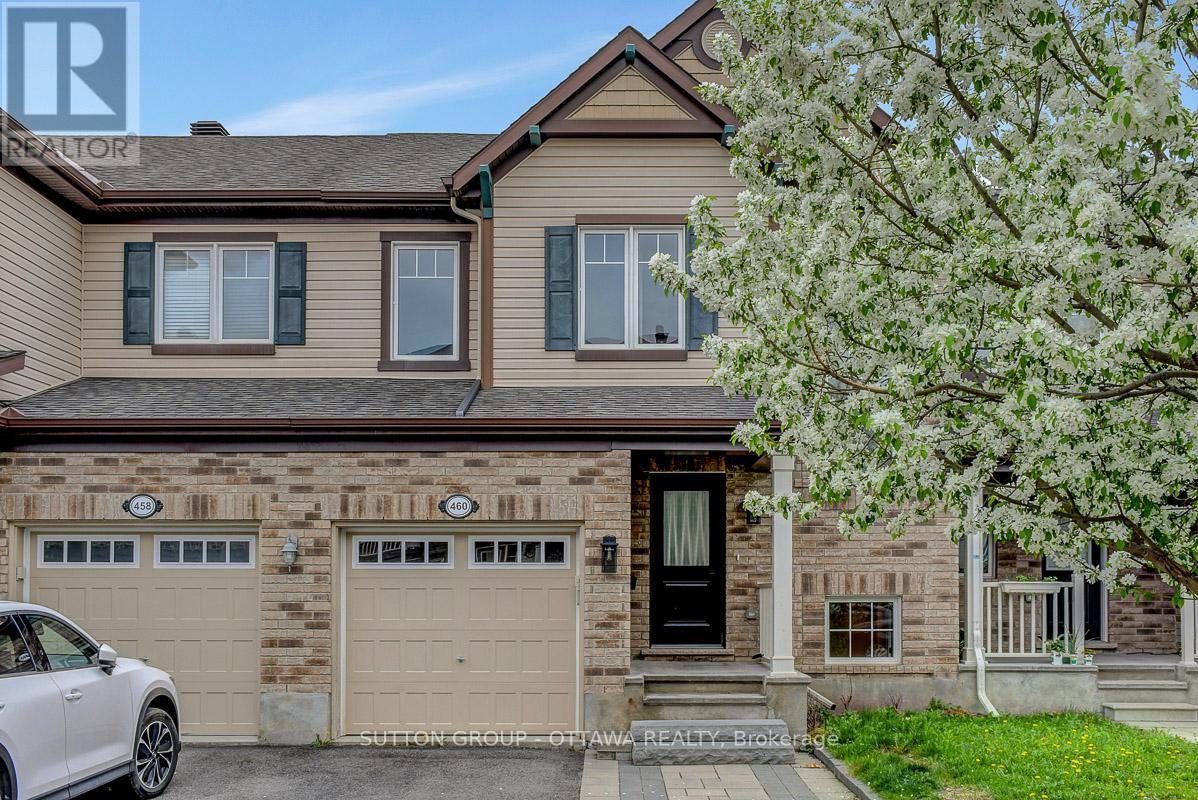 460 Meadowhawk Crescent