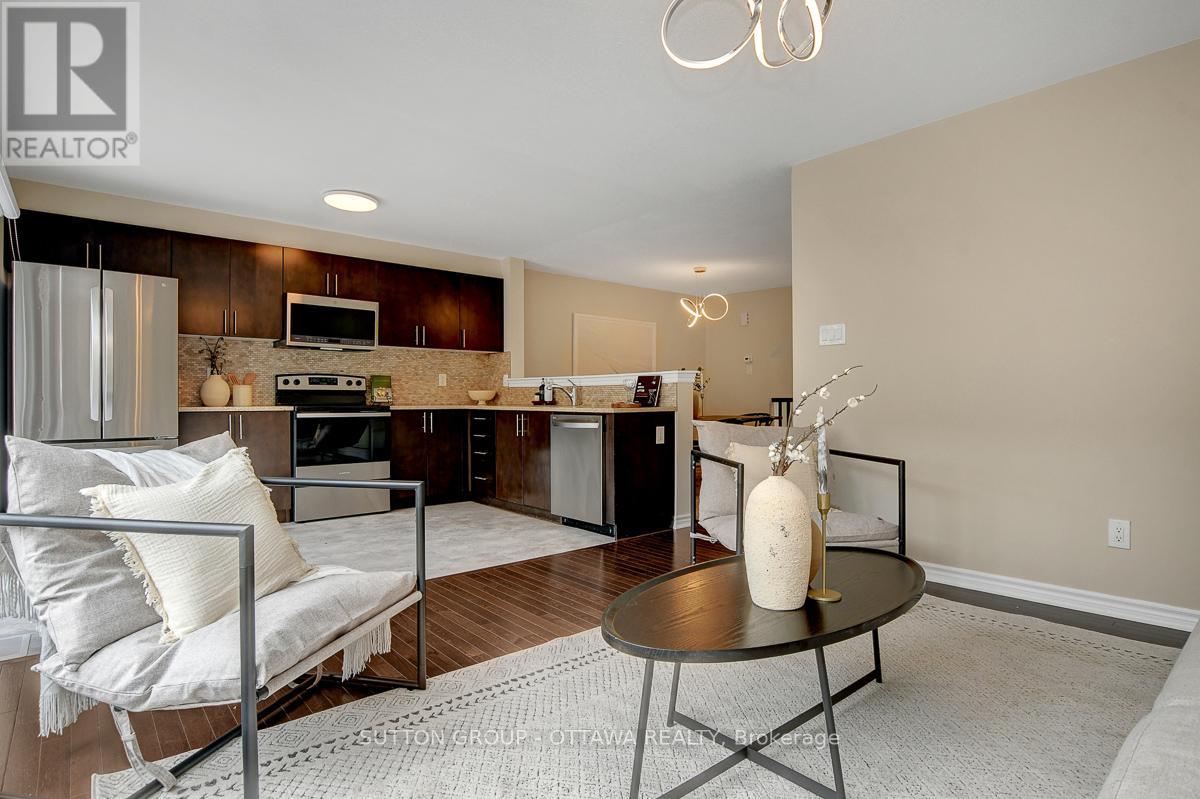 460 Meadowhawk Crescent