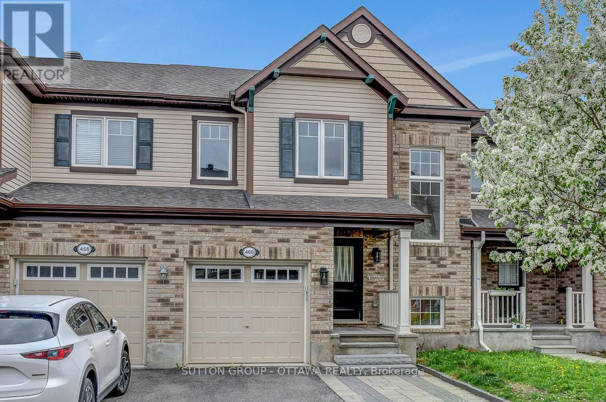 460 Meadowhawk Crescent