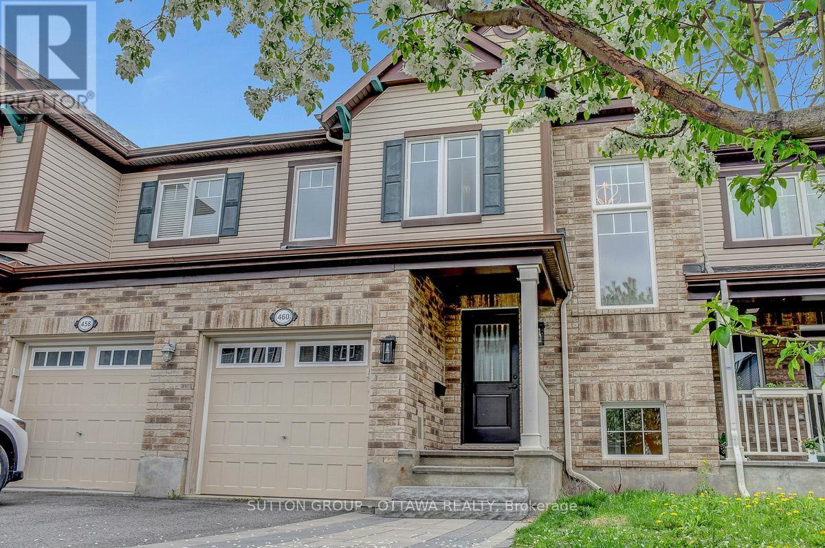 460 Meadowhawk Crescent
