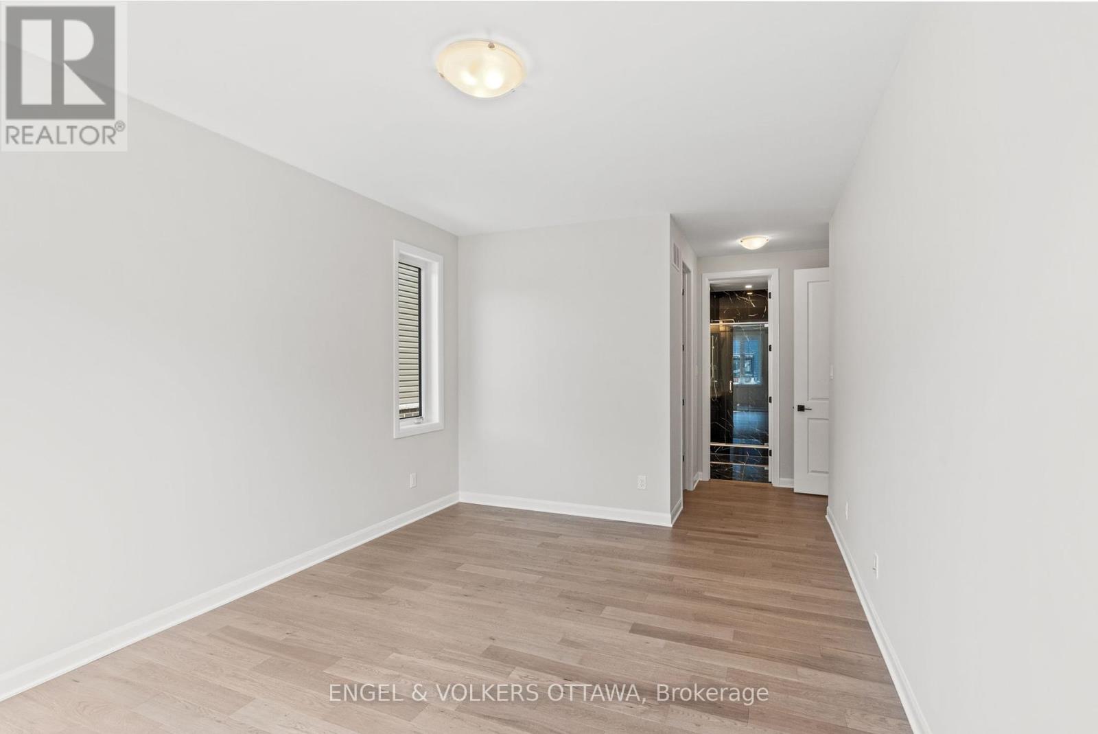 119 D'arleux Place