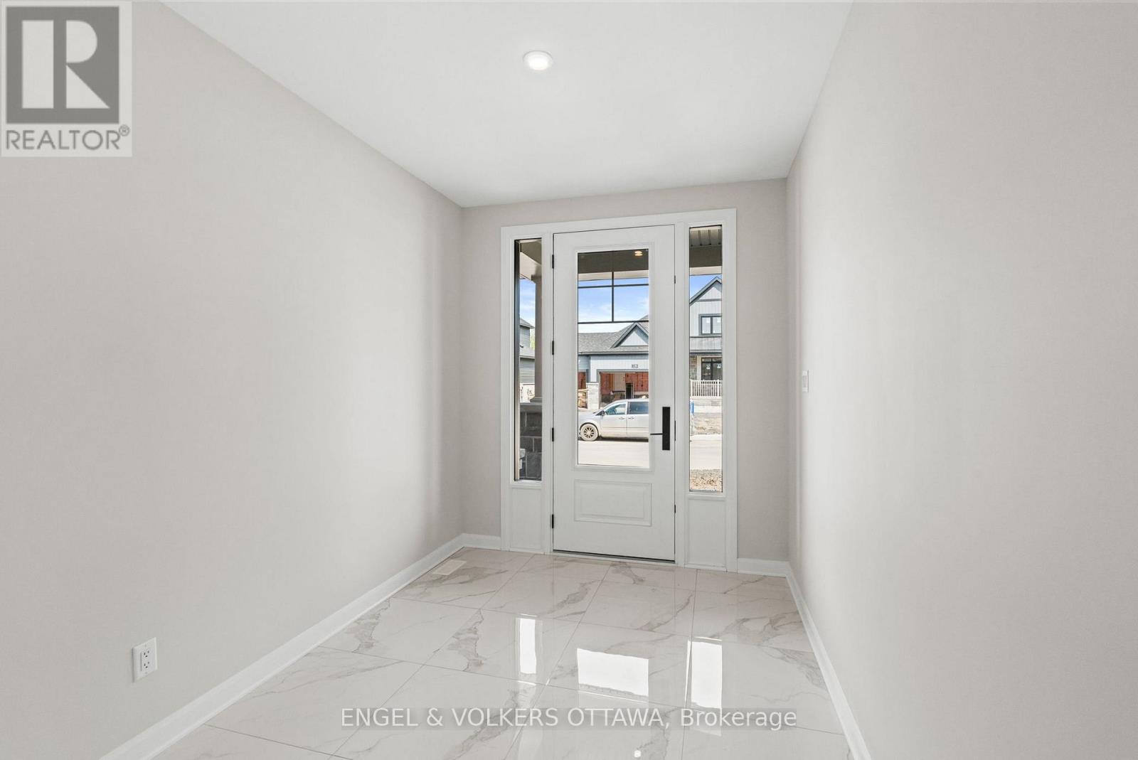119 D'arleux Place