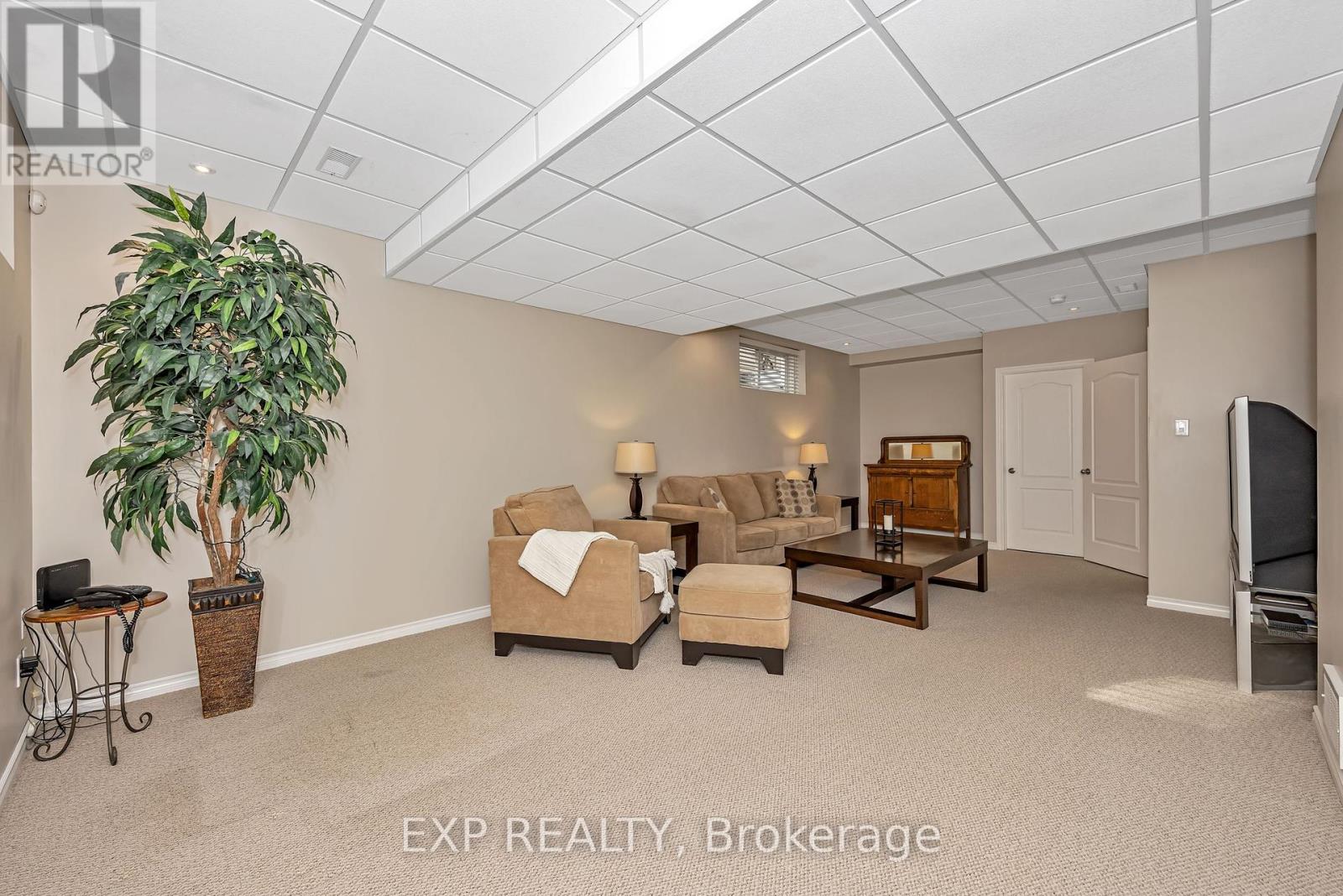 533 Dusty Miller Crescent