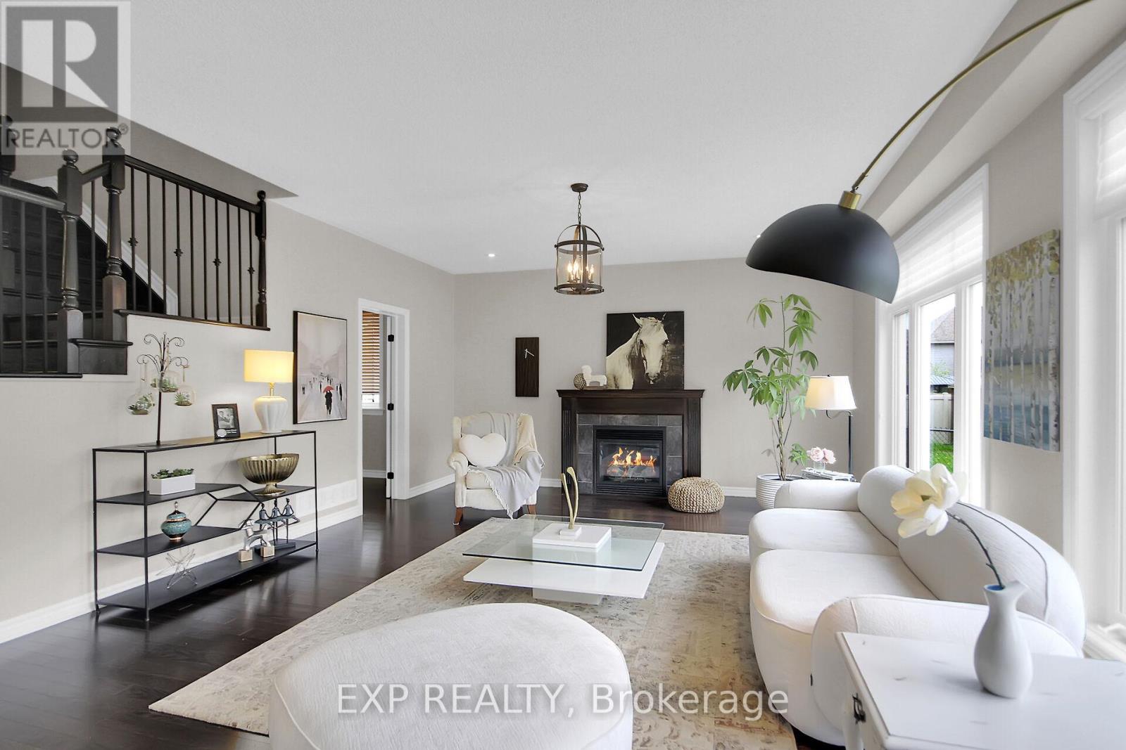 132 Gracewood Crescent