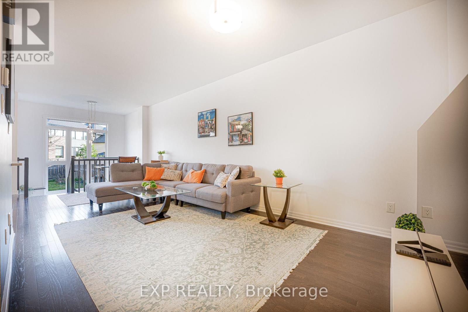 137 Hawkeswood Drive