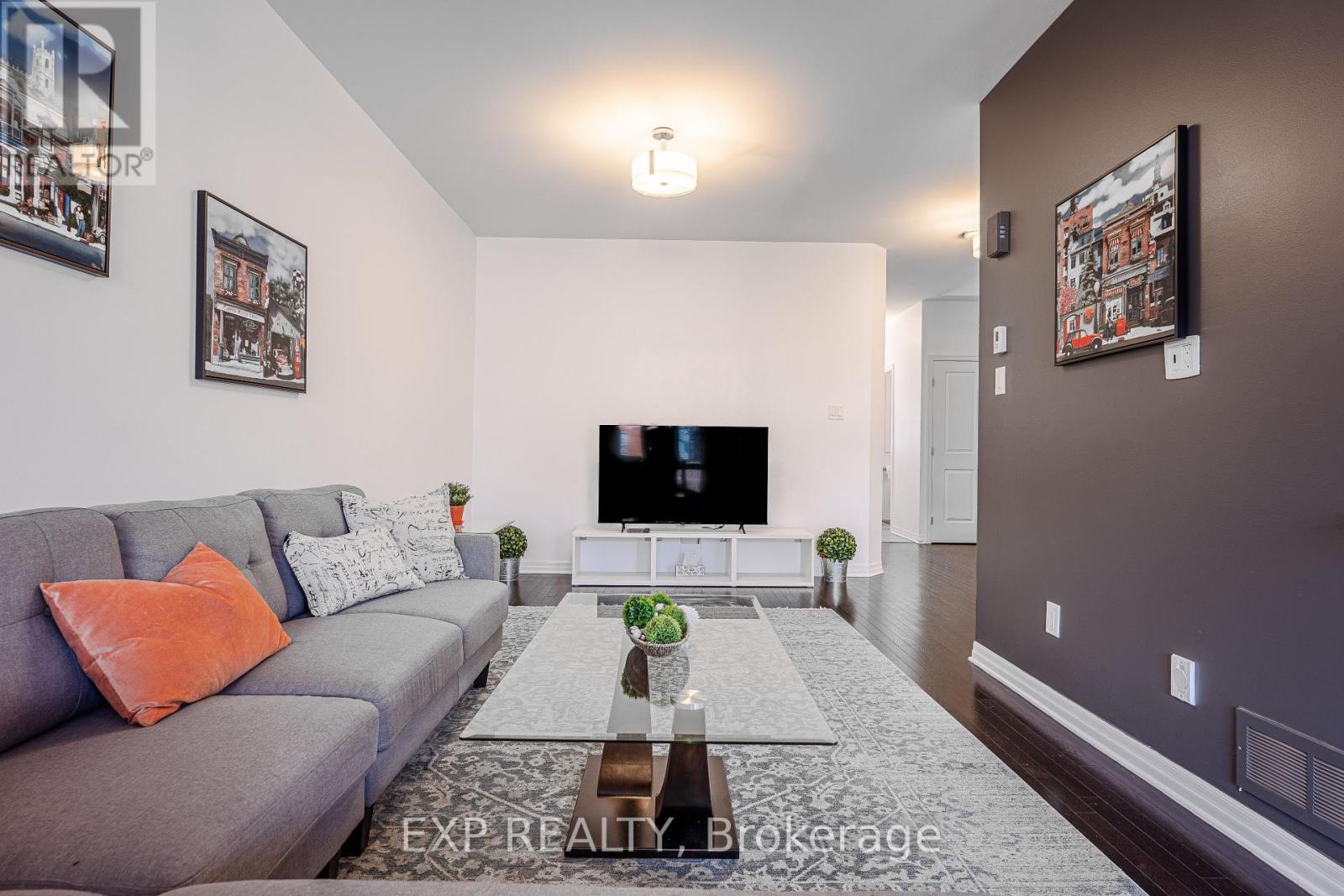 137 Hawkeswood Drive