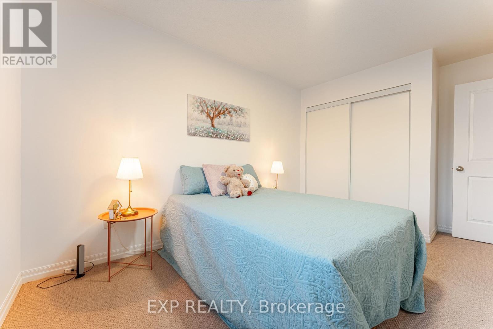 137 Hawkeswood Drive