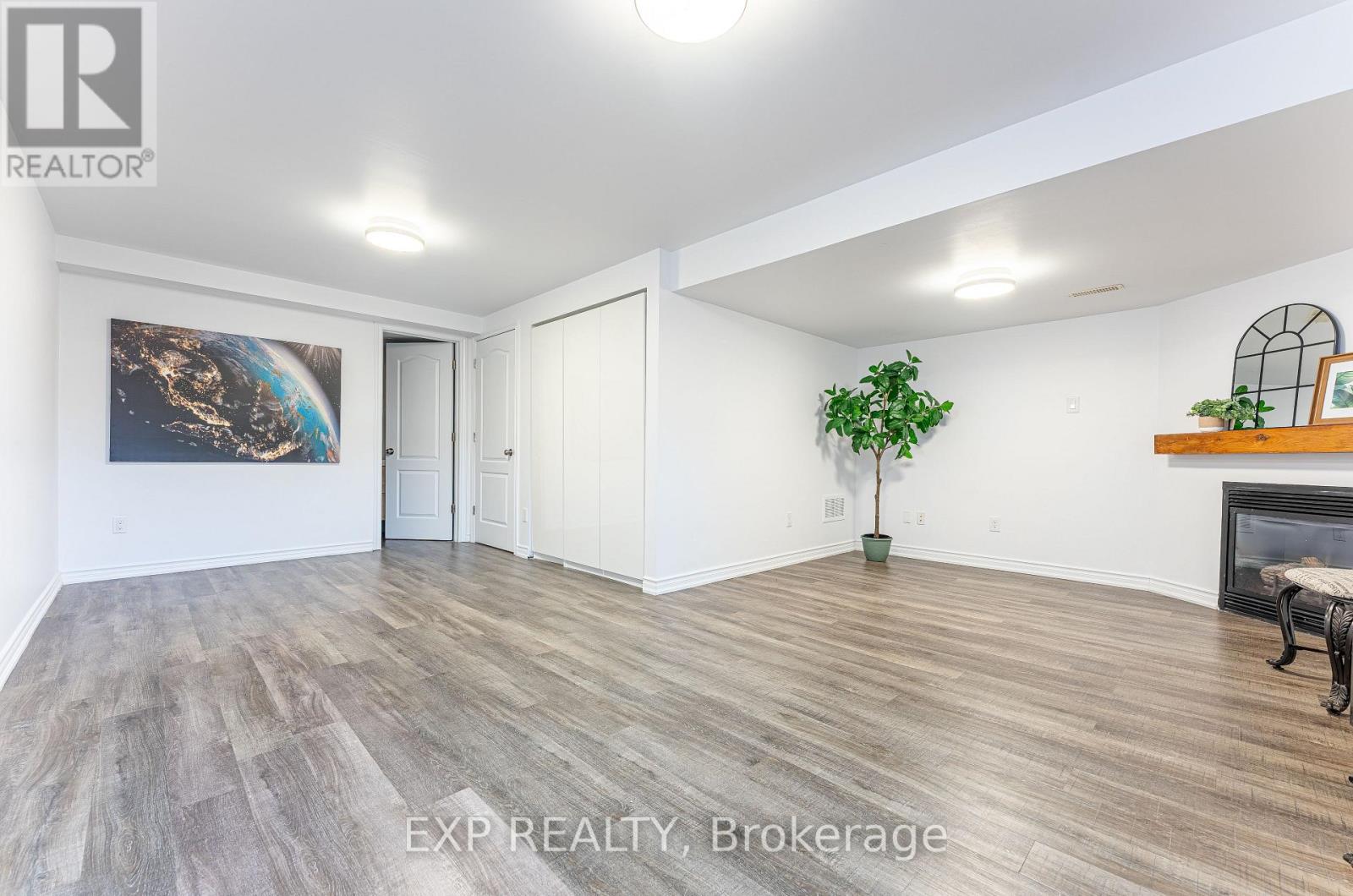 137 Hawkeswood Drive