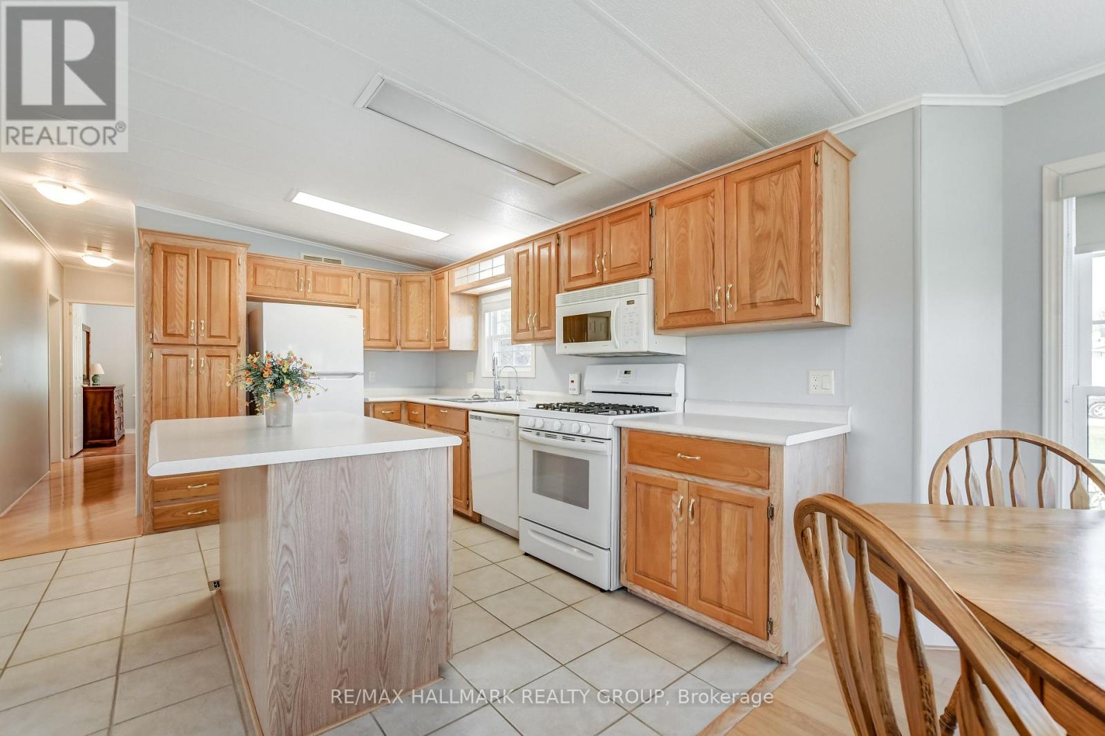 12 Seaborne Private