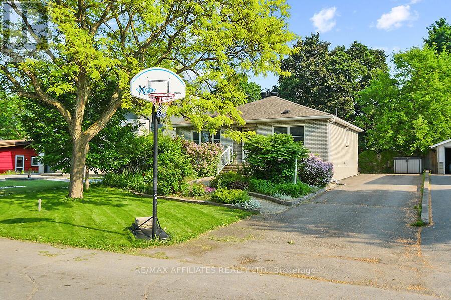 312 Mountbatten Avenue