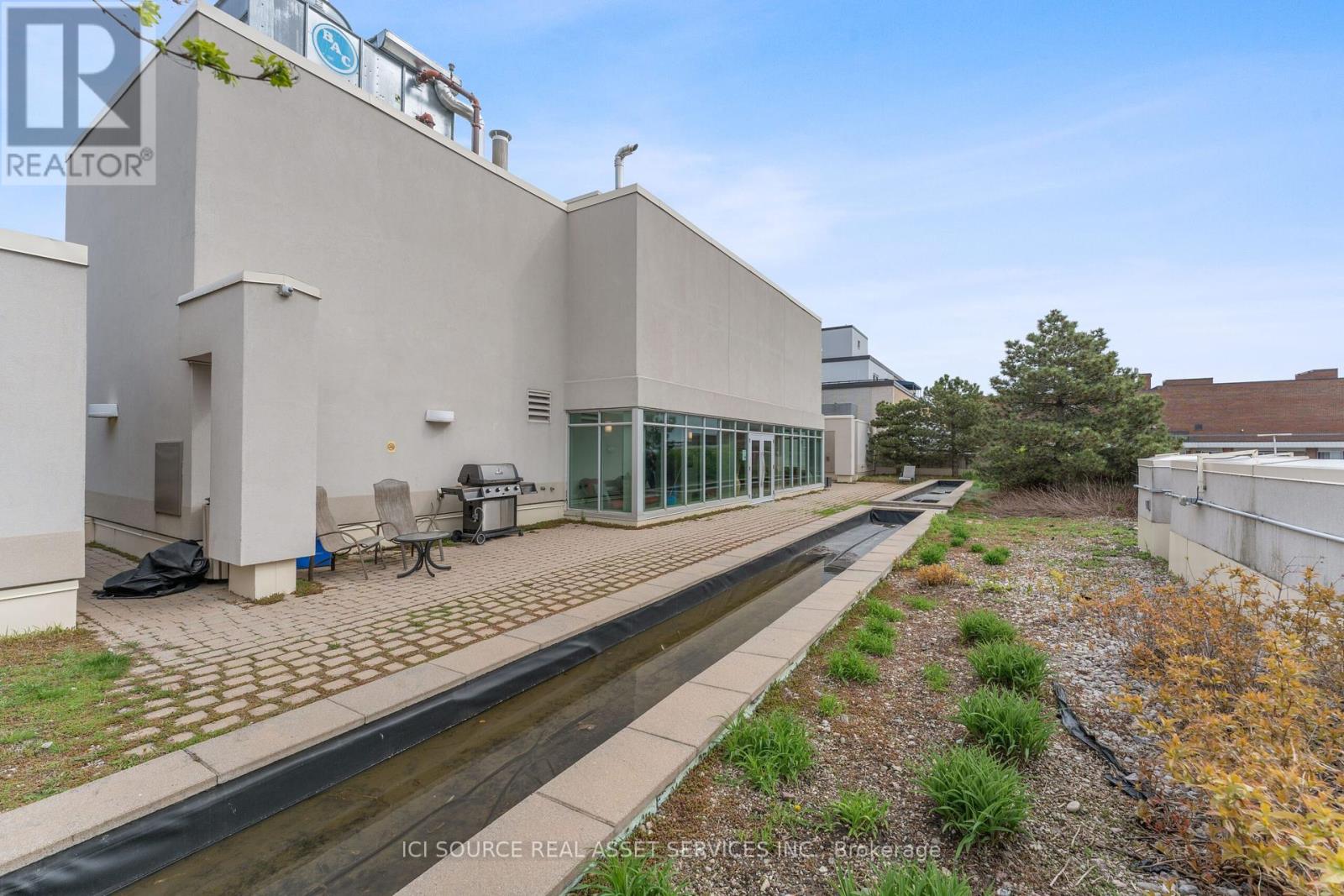 812 - 138 Somerset Street W