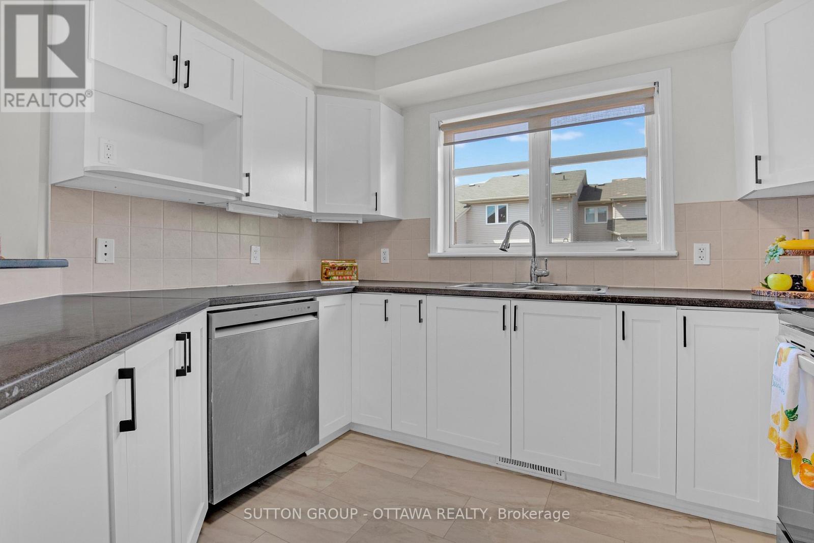 4401 Goldeneye Way