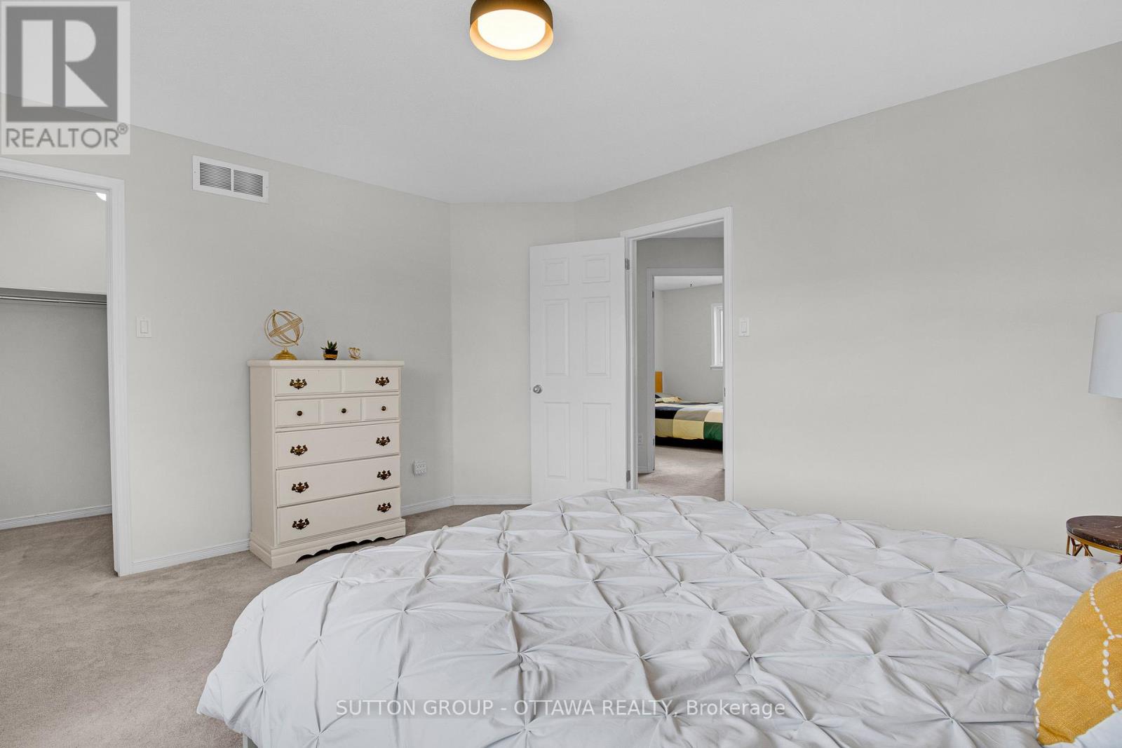 4401 Goldeneye Way