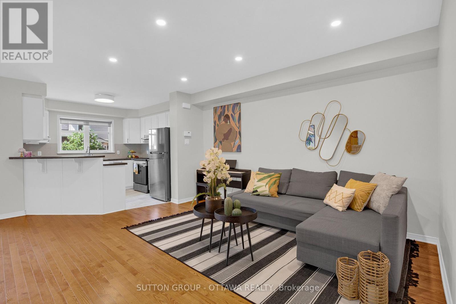4401 Goldeneye Way