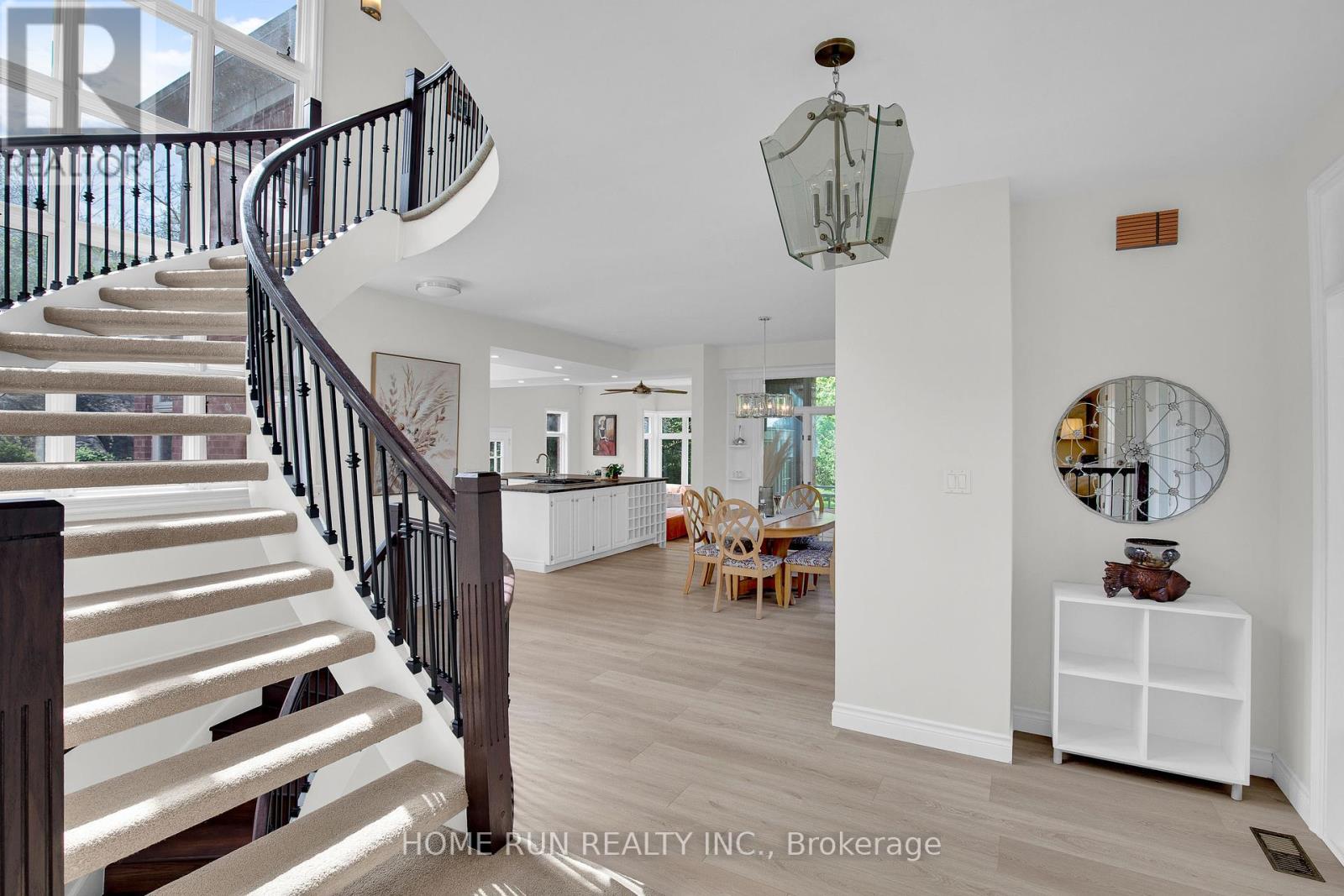 112 Lochcarron Crescent