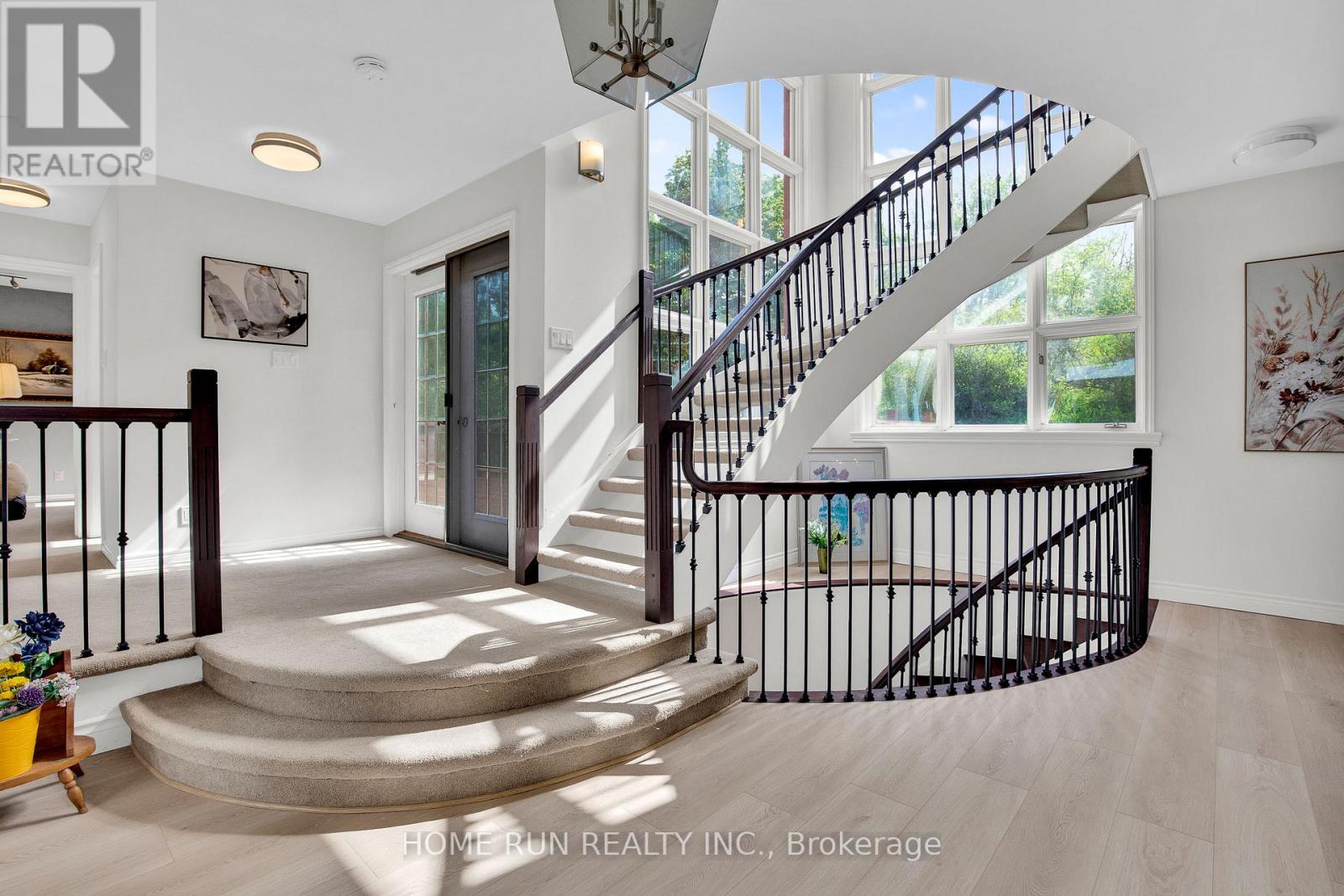 112 Lochcarron Crescent