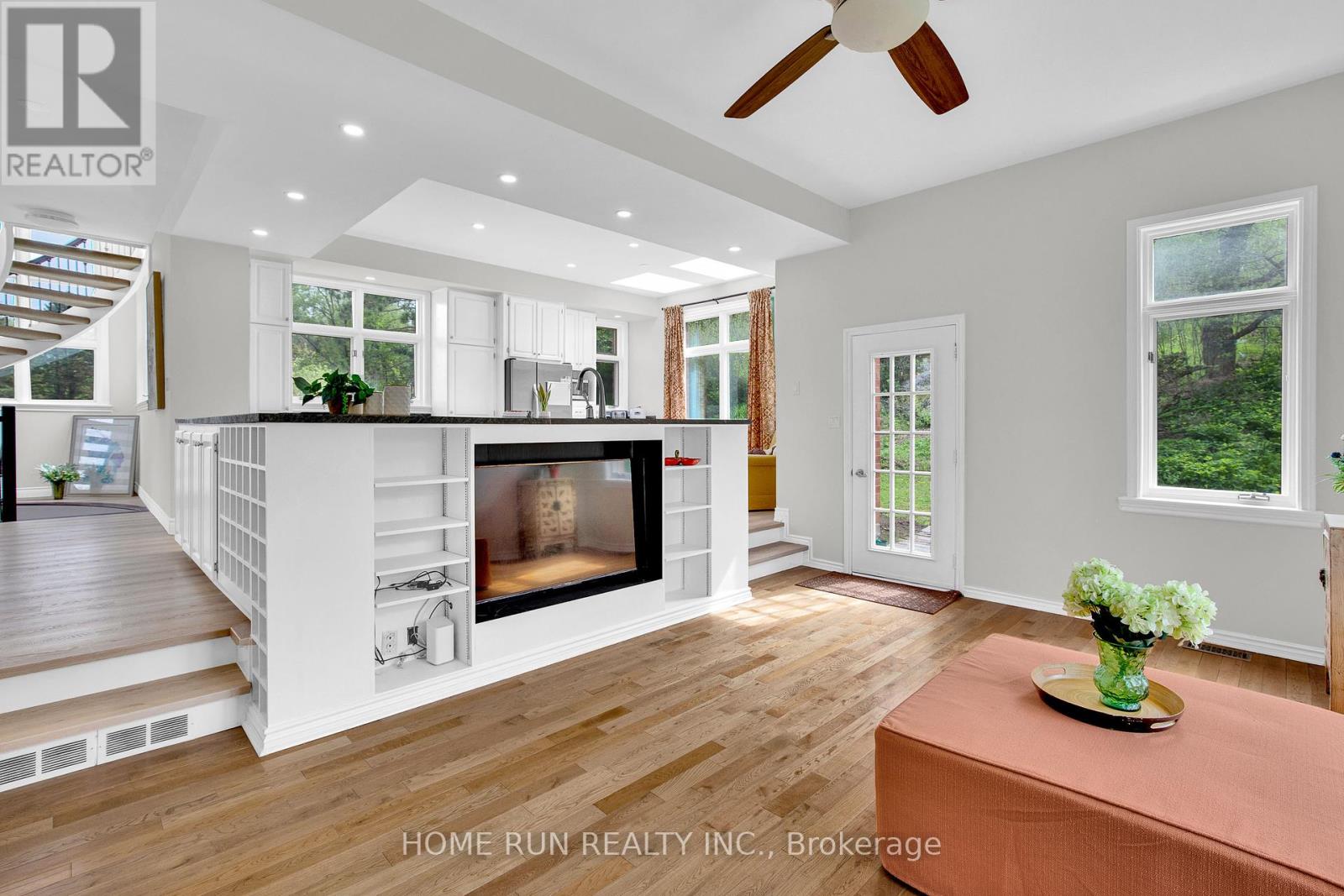 112 Lochcarron Crescent