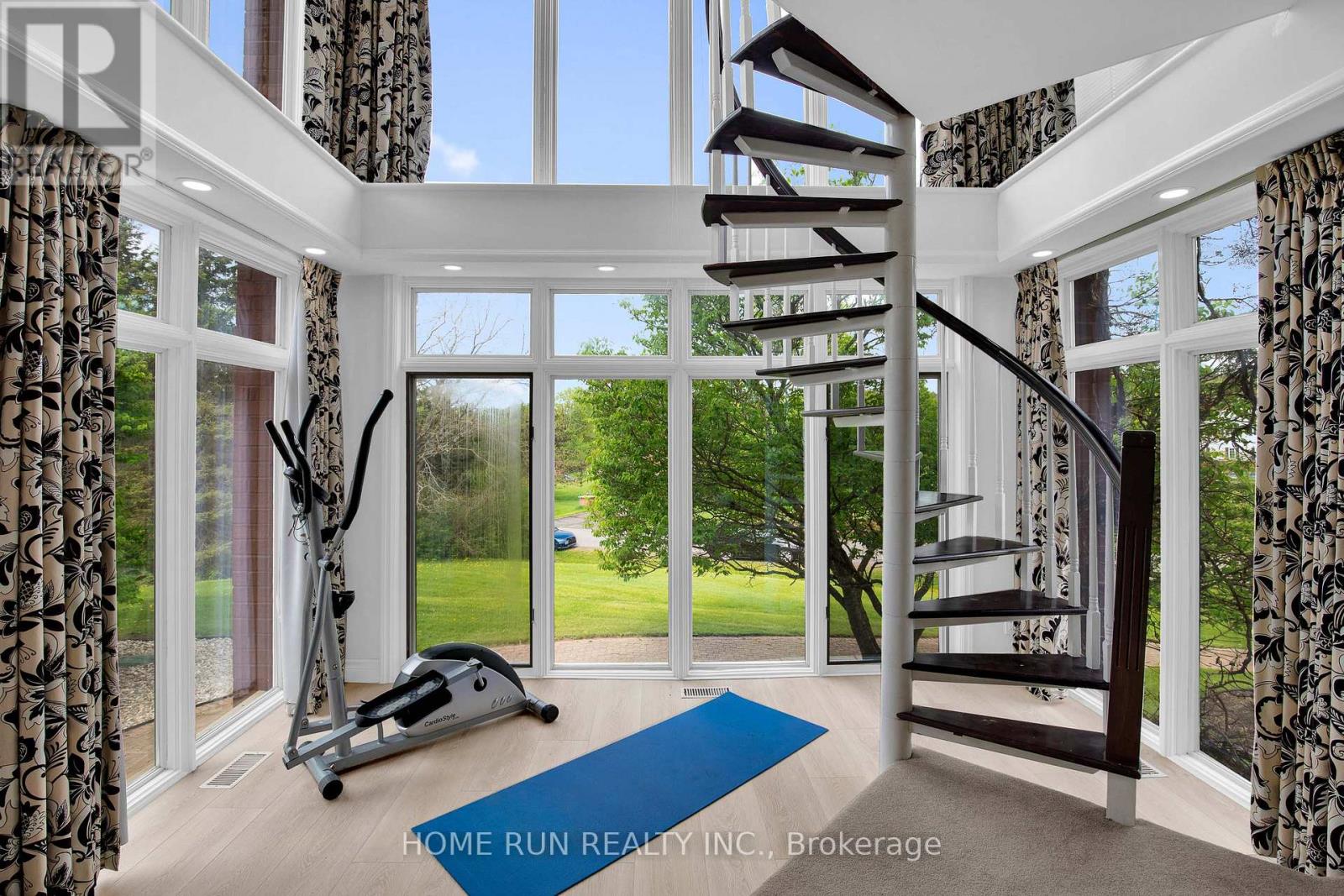 112 Lochcarron Crescent