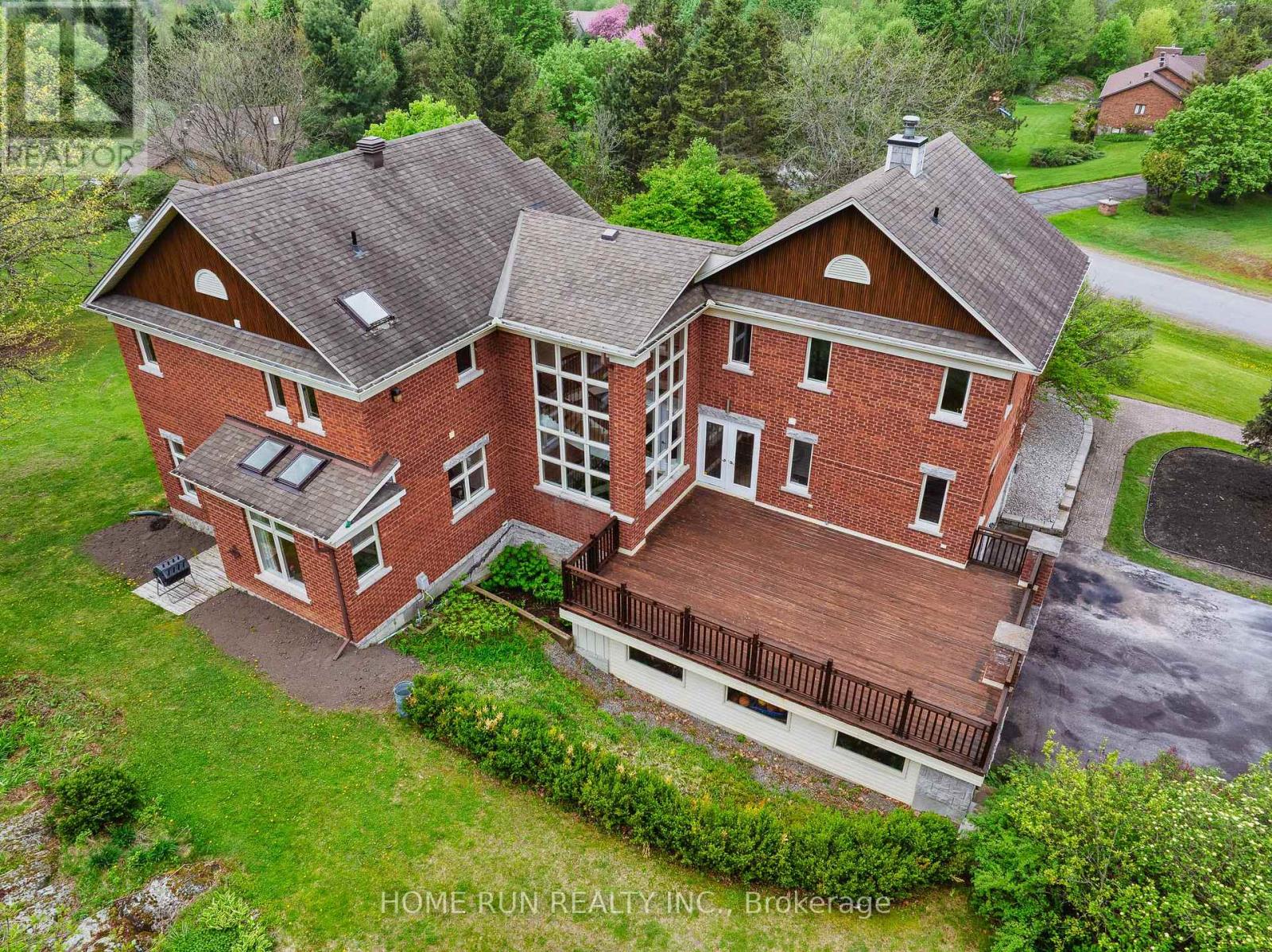 112 Lochcarron Crescent